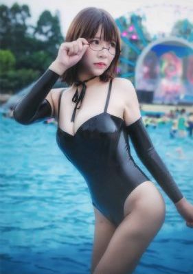 欧美中文字幕制服丝袜在线_高清电影完整版在线观看